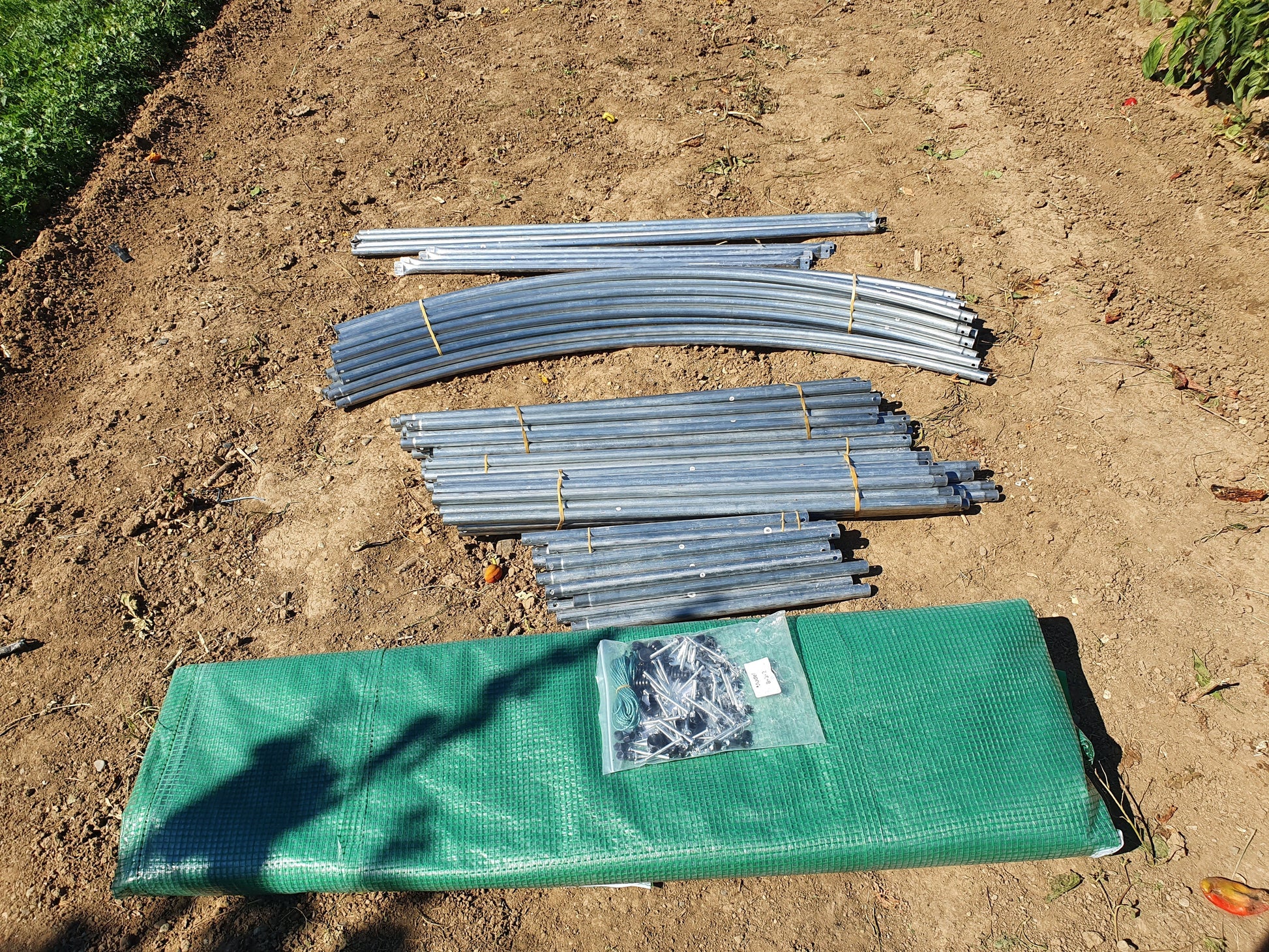 Solar gradina premium Liderman, 200x200x200cm, folie PE 180gr armata si anti UV, structura otel zincat 25mmx1mm, sera cu suprafata 4m2